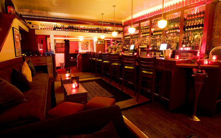 Golden_medium_flute_gramercy_bar