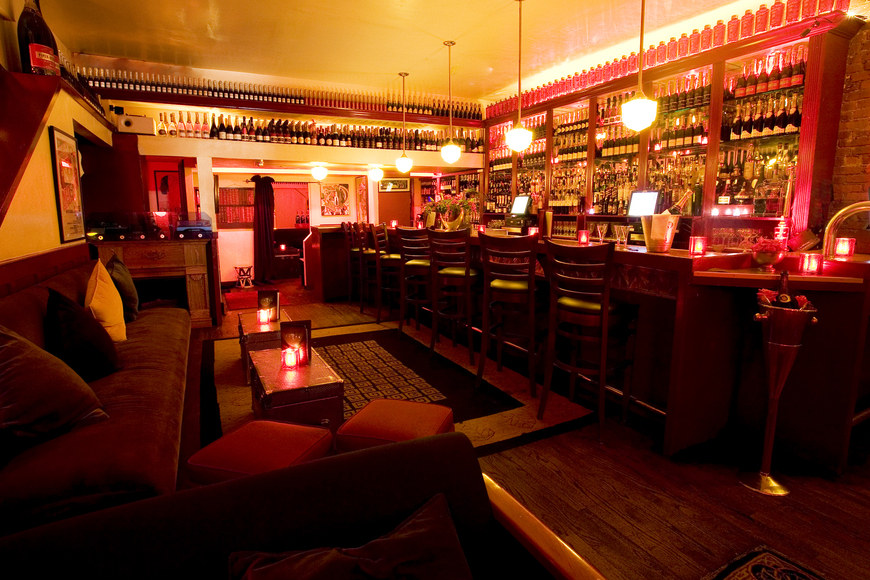 Large_flute_gramercy_bar