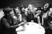 Small_black_and_white_dinner_party2