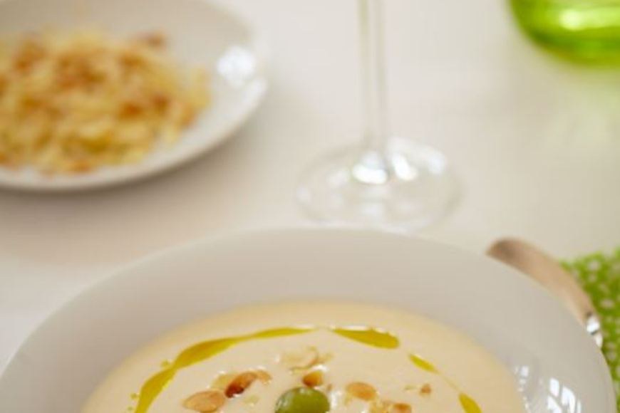 Large_ajo_blanco