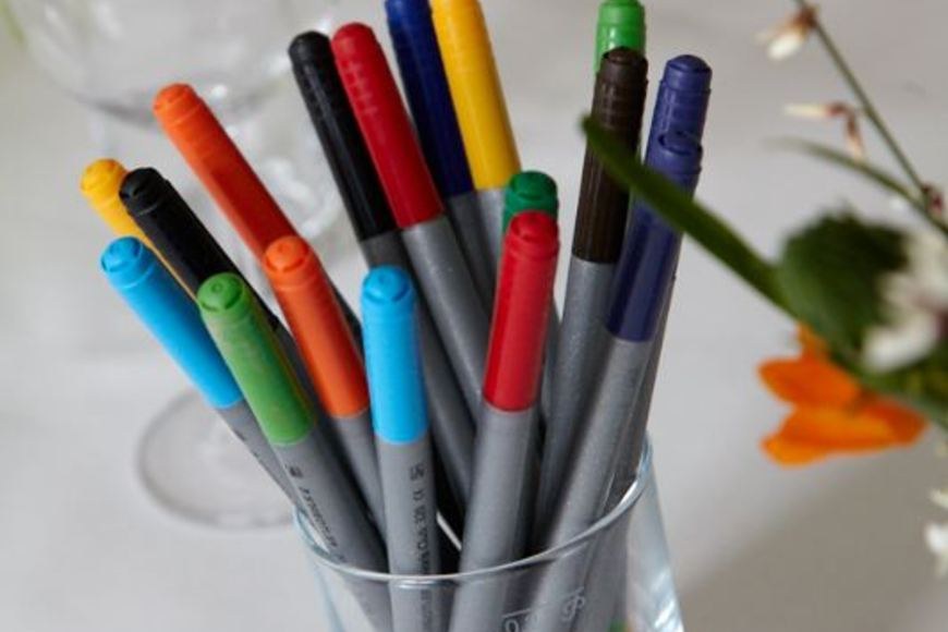 Large_pens