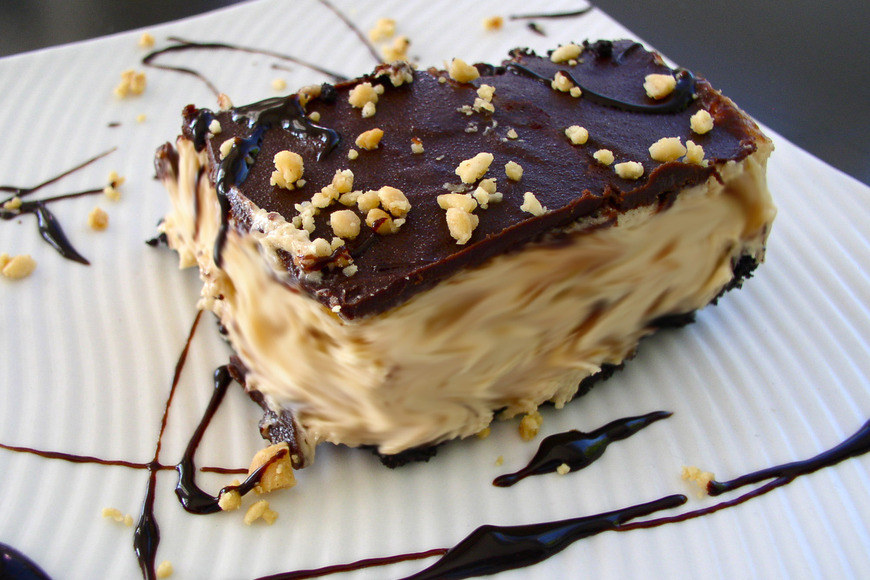 Large_amys_peanut_butter_pie_cropped